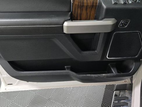 Used 2019 Ford F150 Lariat w/ Equipment Group 502A Luxury image 11