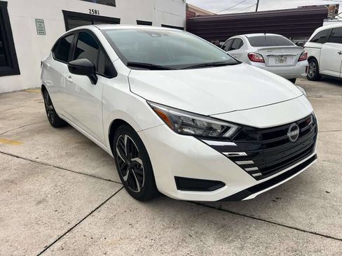 Used 2025 Nissan Versa SR image 1
