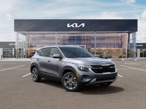 New 2026 Kia Seltos LX FWD image 8
