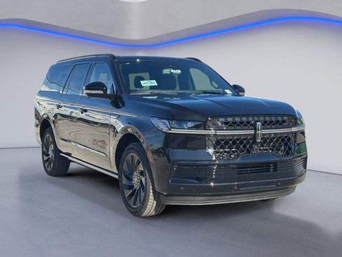 New 2025 Lincoln Navigator L Reserve w/ Jet Appearance Package AWD/4WD image 9