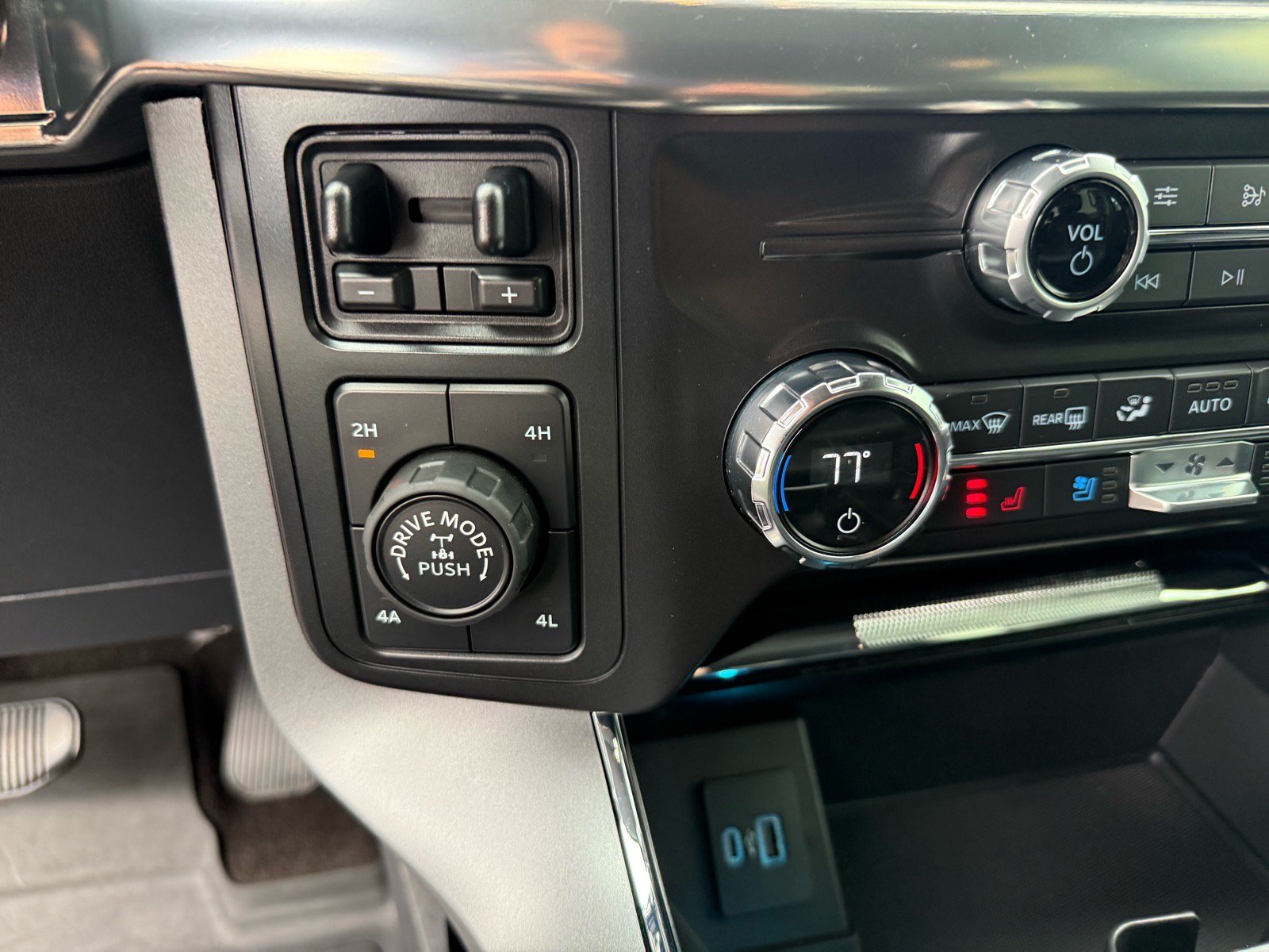 Used 2021 Ford F150 Lariat AWD/4WD image 23