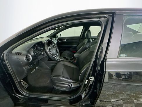 Used 2023 Kia Forte GT-Line image 13