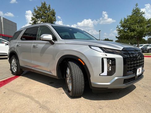 Used 2025 Hyundai Palisade SEL FWD image 4