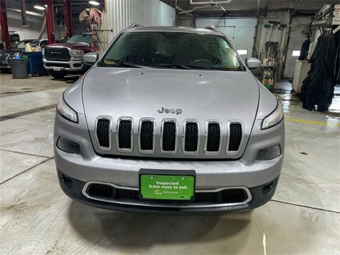 Used 2018 Jeep Cherokee Limited image 3