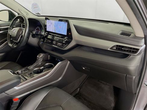 Used 2022 Toyota Highlander Platinum image 35