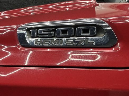 Used 2019 RAM 1500 Laramie AWD/4WD image 4