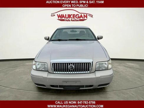 Used 2010 Mercury Grand Marquis LS image 1