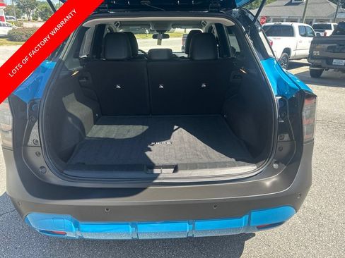 Used 2025 Nissan Kicks SR FWD image 9