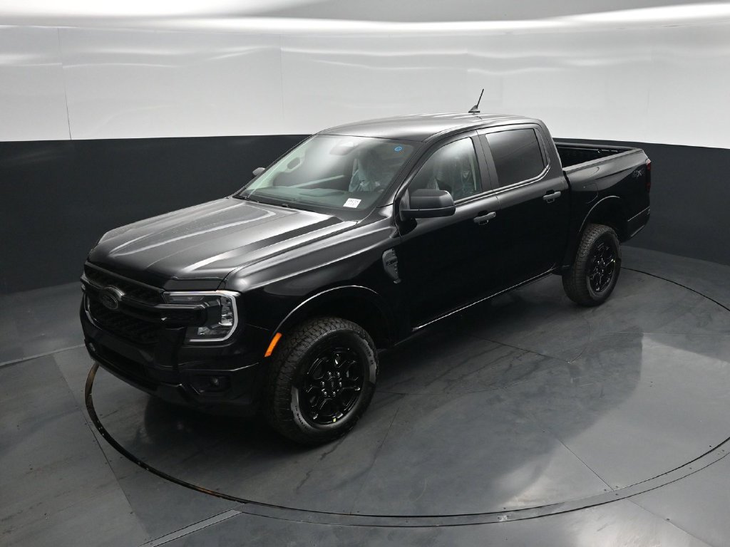 New 2026 Ford Ranger XLT w/ Black Appearance Package AWD/4WD image 32