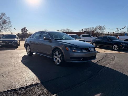 Used 2013 Volkswagen Passat TDI SE FWD image 8