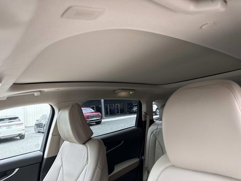 Certified 2023 Lincoln Nautilus Reserve w/ Equipment Group 201A image 32