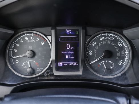 Used 2018 Toyota Tacoma TRD Sport w/ Technology Package image 29