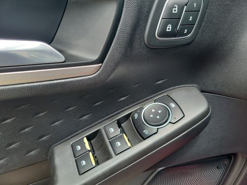 Used 2020 Ford Escape SEL FWD image 19