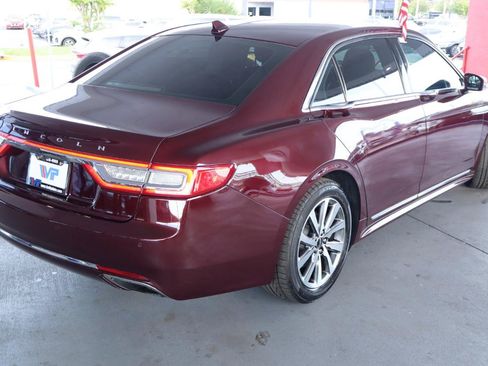Used 2018 Lincoln Continental Premiere FWD image 5