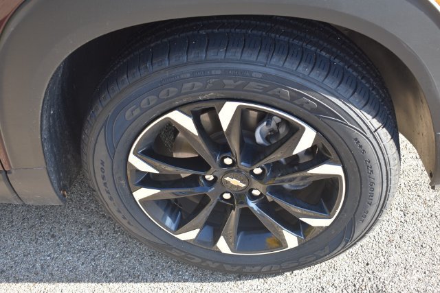 Used 2023 Chevrolet TrailBlazer LT w/ Convenience Package FWD image 11