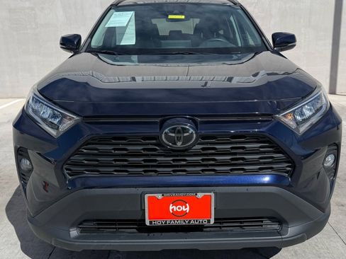 Used 2021 Toyota RAV4 XLE Premium image 2