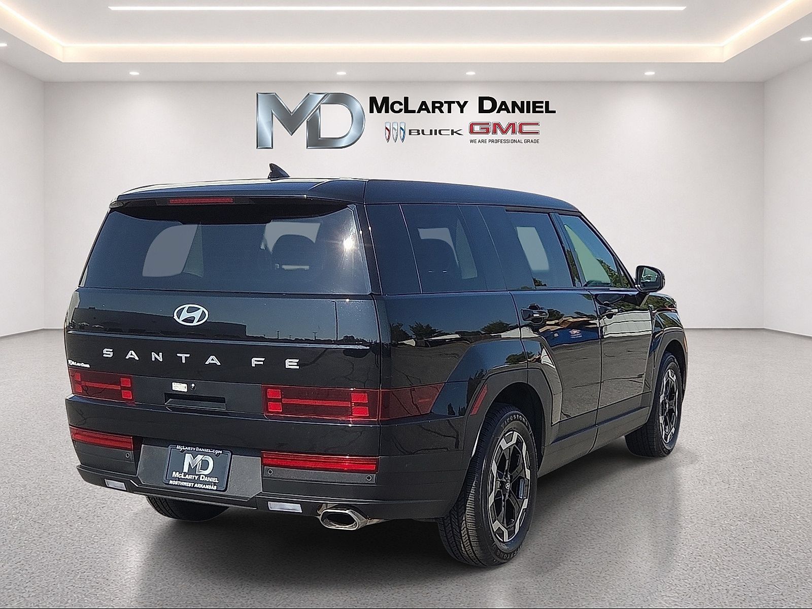 Used 2025 Hyundai Santa Fe SE FWD image 14
