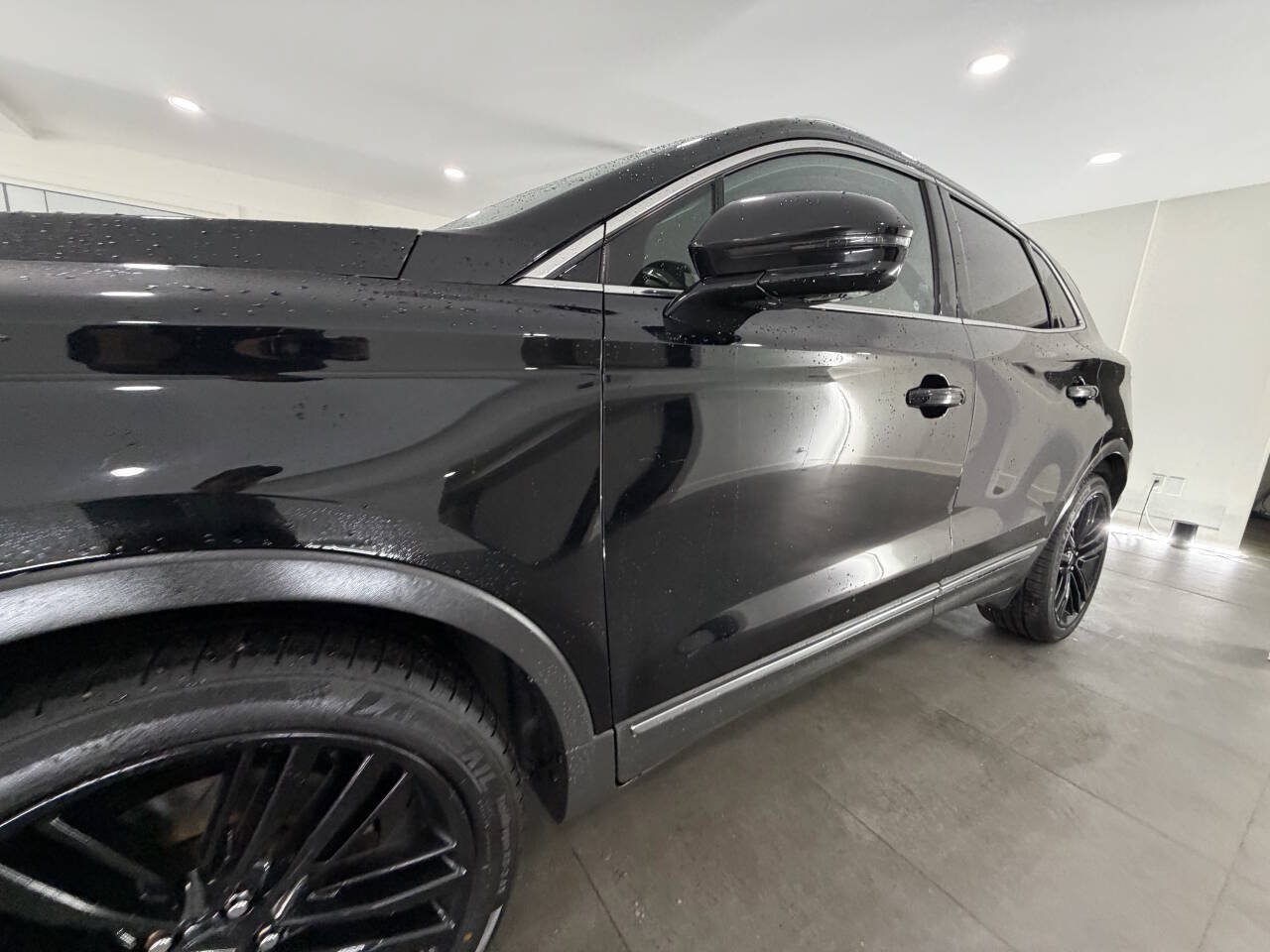 Used 2017 Lincoln MKC Reserve AWD/4WD image 3