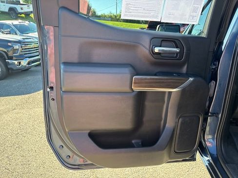 Used 2022 Chevrolet Silverado 1500 LT Trail Boss AWD/4WD image 18