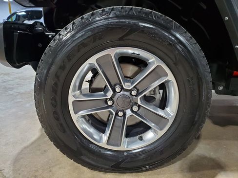 Used 2023 Jeep Wrangler Sport AWD/4WD image 50