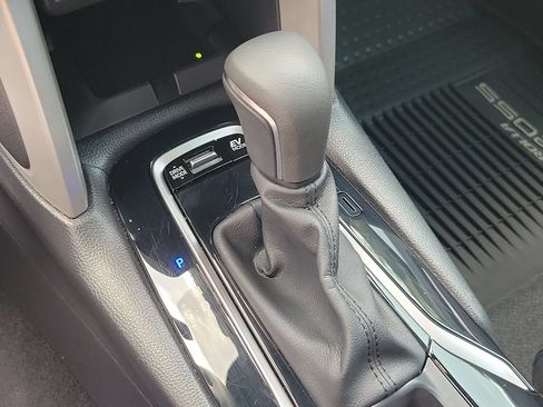 Used 2024 Toyota Corolla Cross AWD Hybrid w/ Convenience Package image 28