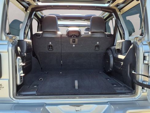 Used 2023 Jeep Wrangler Altitude image 33