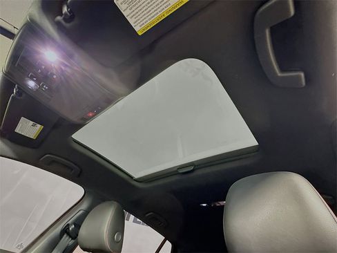 Used 2016 Volkswagen GTI SE w/ Lighting Package (SEL) image 25