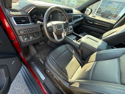 Used 2024 GMC Yukon XL Denali w/ Denali Reserve Package AWD/4WD image 21