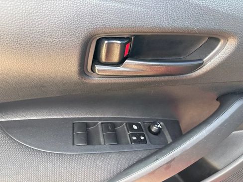 Used 2025 Toyota Corolla LE FWD image 12