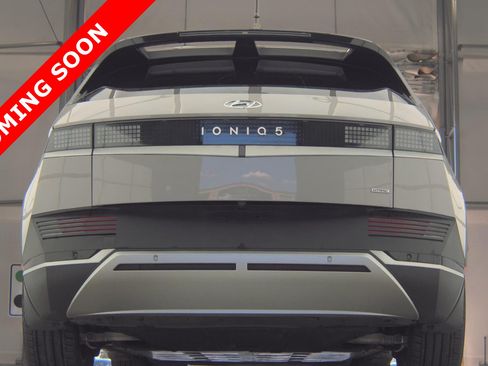 Used 2023 Hyundai Ioniq 5 SEL w/ Cargo Package AWD/4WD image 4