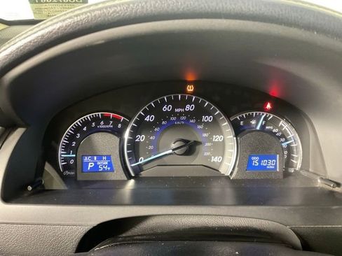 Used 2013 Toyota Camry XLE w/ Leather Pkg image 27