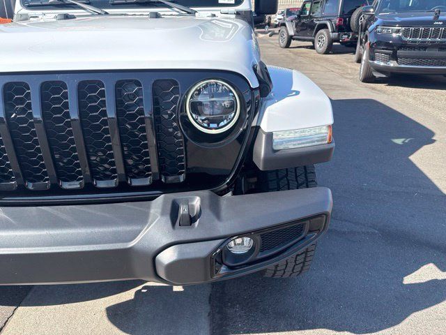 Certified 2022 Jeep Gladiator Sport AWD/4WD image 11