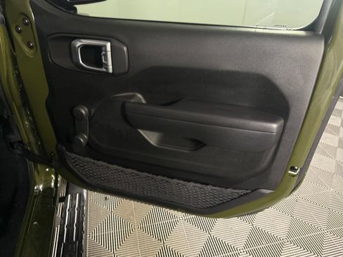 Used 2023 Jeep Wrangler Sport AWD/4WD image 28