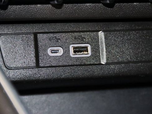 Used 2024 Chevrolet Colorado Z71 w/ Z71 Convenience Package 2 image 20