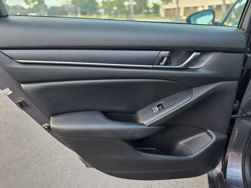 Used 2019 Honda Accord Sport image 8
