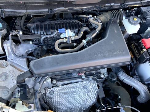 Used 2020 Nissan Rogue S FWD image 33
