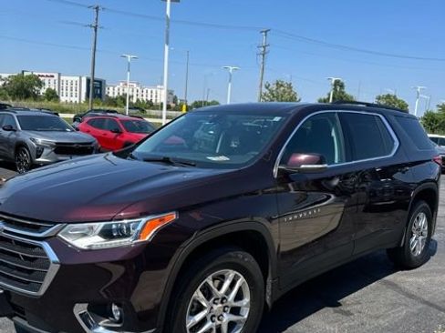Used 2021 Chevrolet Traverse LT AWD/4WD image 3