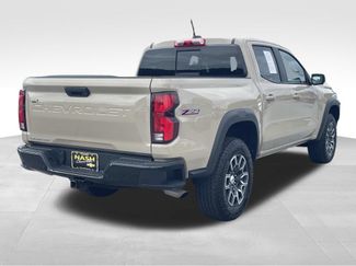Used 2023 Chevrolet Colorado Z71 w/ Z71 Convenience Package 2 AWD/4WD video 3