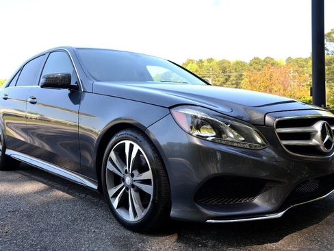 Used 2014 Mercedes-Benz E 350 Sedan image 4
