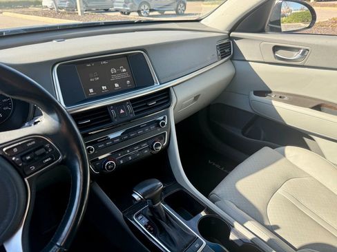 Used 2017 Kia Optima EX image 14