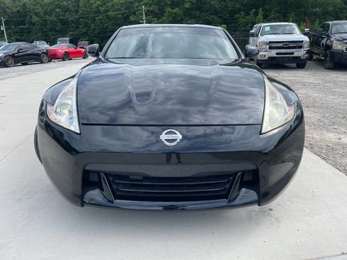 Used 2010 Nissan 370Z Coupe w/ Sport Pkg RWD image 2