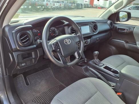 Used 2017 Toyota Tacoma SR w/ SR Convenience Package image 16