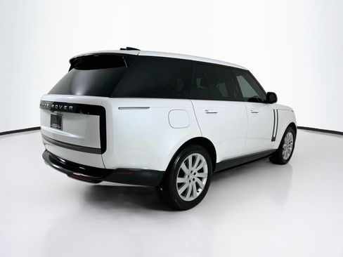 Used 2025 Land Rover Range Rover SE AWD/4WD image 8