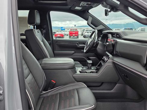 Certified 2024 GMC Sierra 1500 AT4X w/ AT4X AEV Edition AWD/4WD image 11