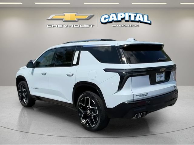 Used 2026 Chevrolet Traverse High Country FWD image 3