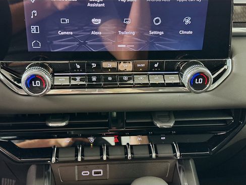 New 2025 GMC Canyon Elevation w/ Convenience Package image 17