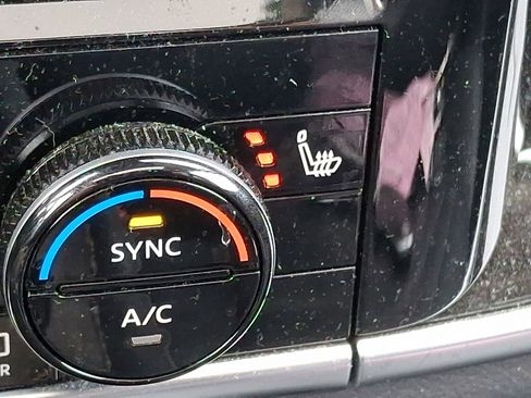 Certified 2023 Nissan Rogue SL w/ SL Premium Package image 25