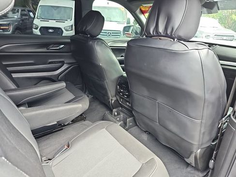 Used 2025 Jeep Grand Cherokee L Laredo w/ Luxury Tech Group I RWD image 11