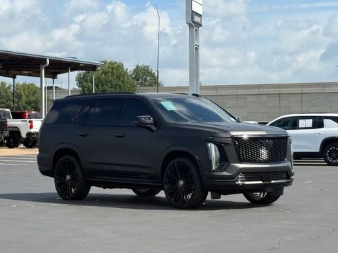 Used 2025 Cadillac Escalade Sport Platinum AWD/4WD image 7