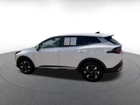 Used 2026 Kia Sportage LX FWD image 9